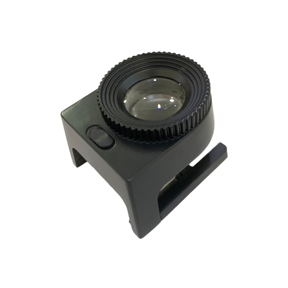 (CHP-260598) Lupa c/ LED 30mm 20X Base Fija