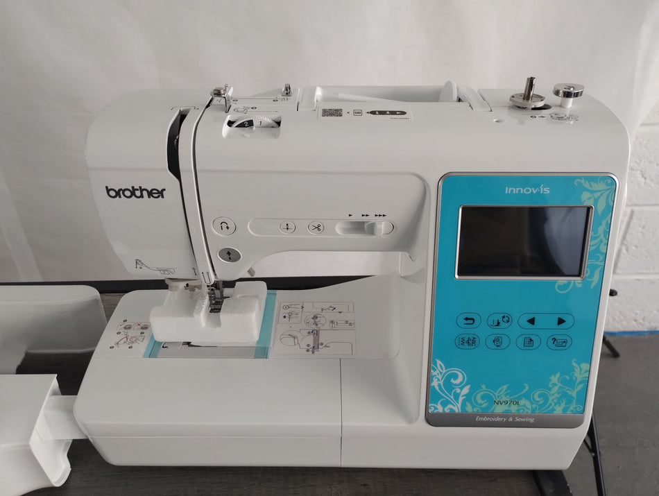 (NV970L) Bordadora y Máquina de Coser con WIFI Área de 10x10cm REACONDICIONADO Serie U67689-D4P648284
