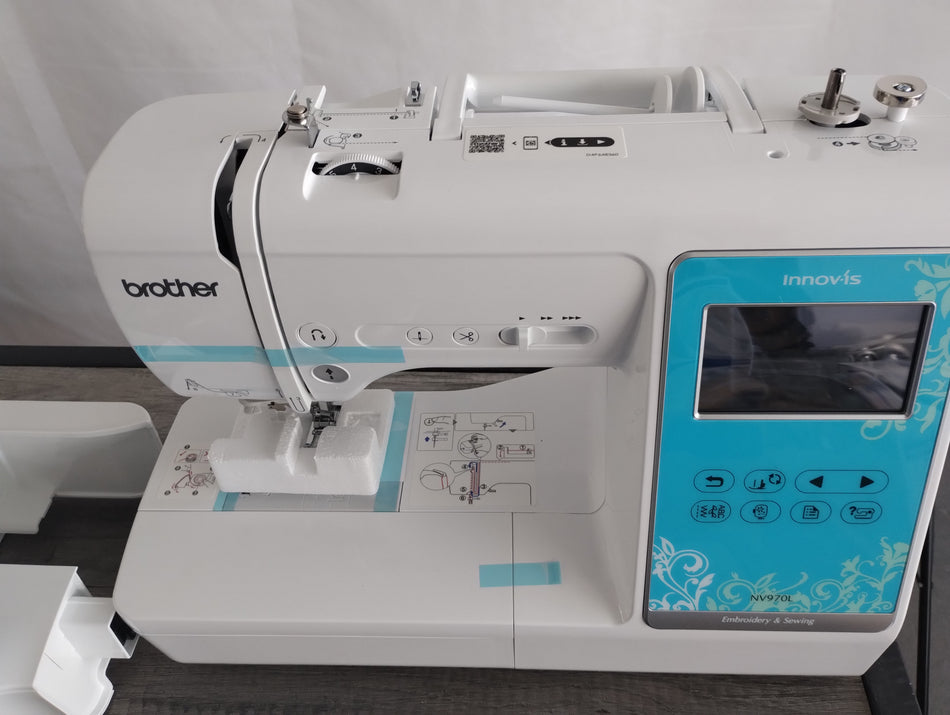 (NV970L) Bordadora y Máquina de Coser con WIFI Área de 10x10cm REACONDICIONADO Serie U67689-D4P648360